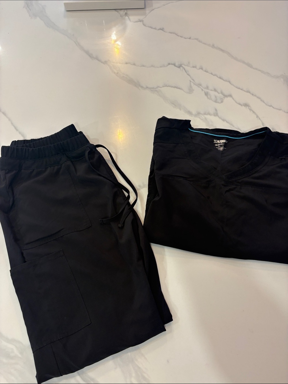 Scrubs Black Women’s Scrub Pants and shirt XXL Like New. Worn once non clinical